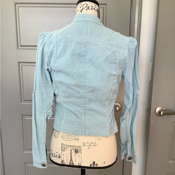 🍬 XOXO Corduroy Cropped Jacket 🍬 - Picture 3 of 10